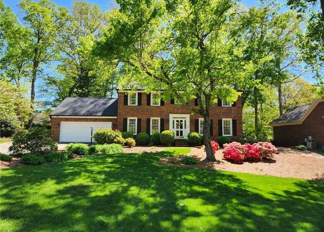 Property at 3407 Crosstimbers Dr, Greensboro, NC 27410, 4 beds, 2.5 baths