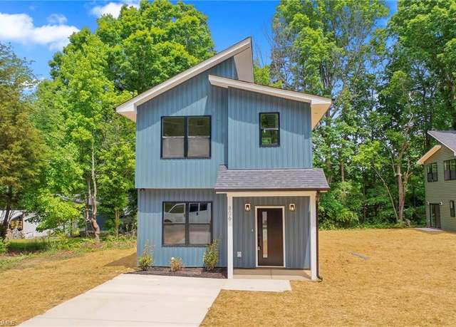 Property at 806 W Dameron Ave, Liberty, NC 27298, 3 beds, 2.5 baths