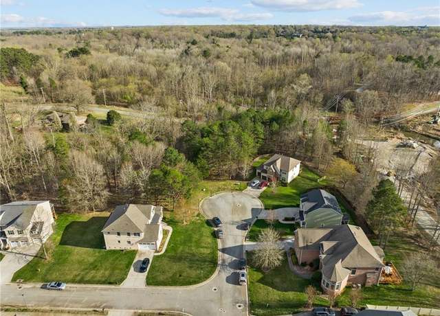 Property at 2700 Edenridge Dr, High Point, NC 27265