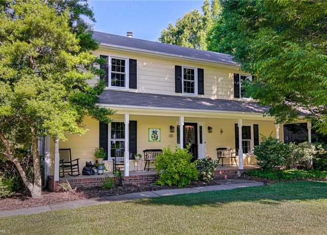 Property at 3901 Braddock Rd, High Point, NC 27265, 4 beds, 2.5 baths