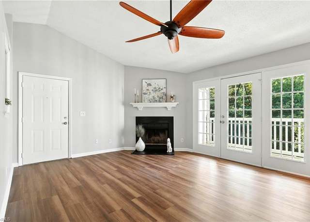 Property at 7125 W Friendly Ave Unit G, Greensboro, NC 27410, 2 beds, 2 baths