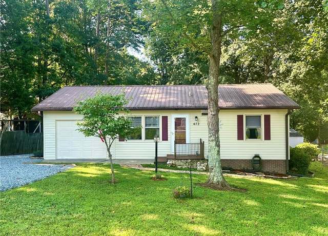 Property at 672 Wafford Cir, Lexington, NC 27292, 3 beds, 2.5 baths
