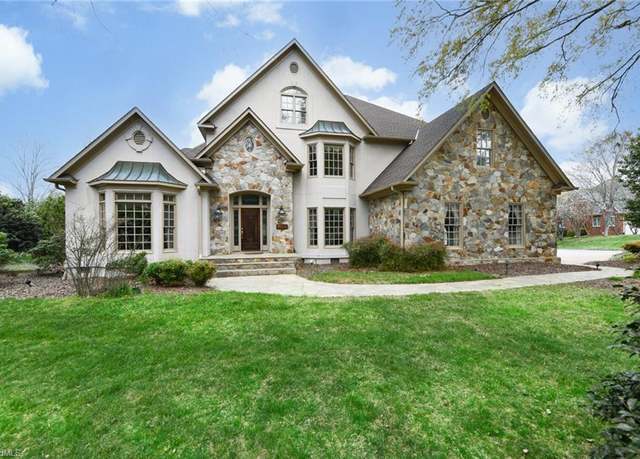 Property at 4109 Westmount Dr, Greensboro, NC 27410, 6 beds, 5.5 baths