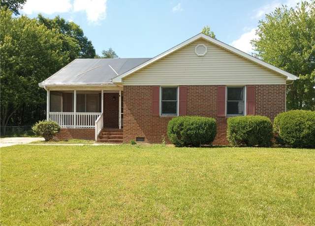 Property at 1503 Canton Ave, Greensboro, NC 27405, 4 beds, 2 baths