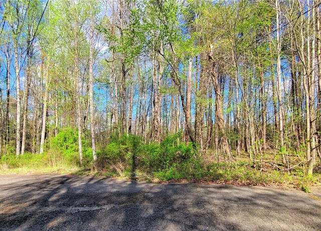 Property at 5091 Donna Marie Ct, Walkertown, NC 27051