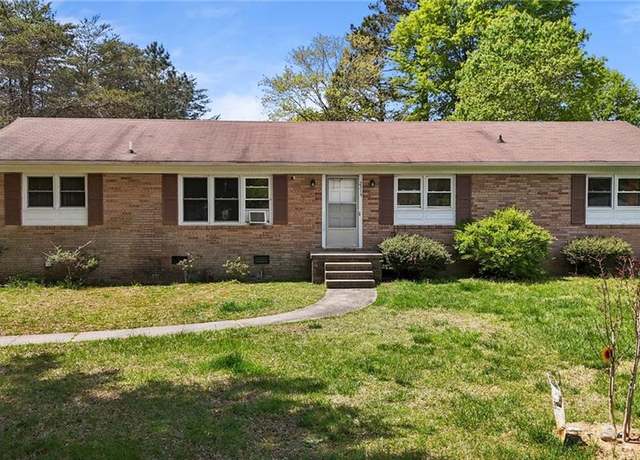 Property at 2319 James Boswell Rd, Burlington, NC 27217, 3 beds, 1.5 baths