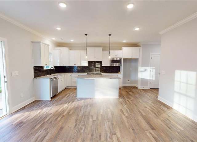 Property at 3051 Loch Dr, Winston-salem, NC 27106, 4 beds, 2.5 baths
