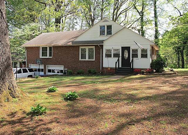 Property at 409 Wall St, Lexington, NC 27292, 3 beds, 2 baths