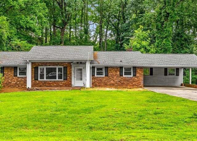 Property at 1066 Laverne Ln, Kernersville, NC 27284, 3 beds, 2 baths