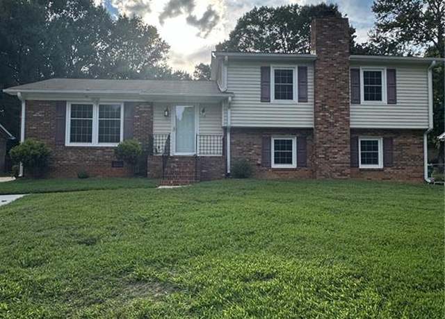 Property at 3213 Rolling Rd, High Point, NC 27265, 4 beds, 2.5 baths