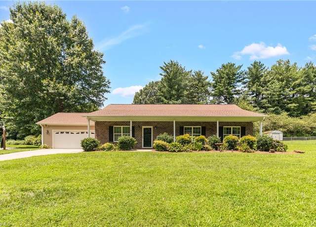 Property at 738 Korner Rock Rd, Kernersville, NC 27284, 3 beds, 2 baths