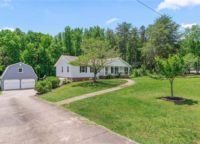 Property at 7300 Danay Dr, Kernersville, NC 27284, 3 beds, 2 baths