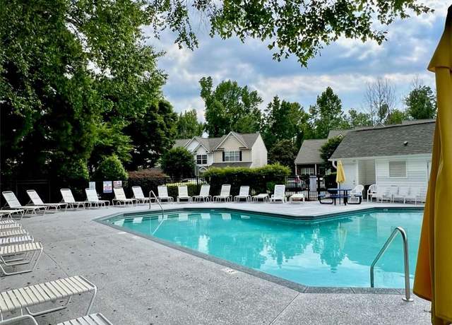 Property at 88 Tannenbaum Cir, Greensboro, NC 27410, 3 beds, 3.5 baths