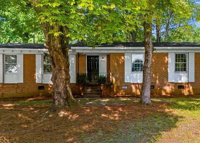 Property at 1906 Starlight Dr, Greensboro, NC 27407, 3 beds, 2 baths