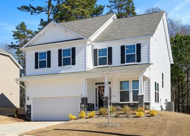 Property at 800 Heartpine Dr, Mebane, NC 27302, 3 beds, 2.5 baths