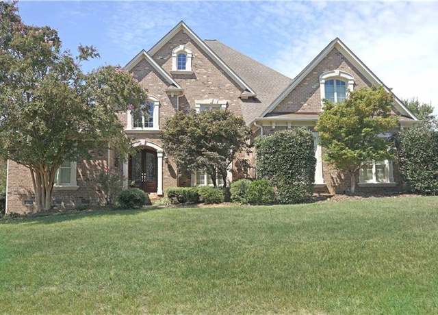 Property at 7399 Henson Forest Dr, Summerfield, NC 27358, 4 beds, 3.5 baths