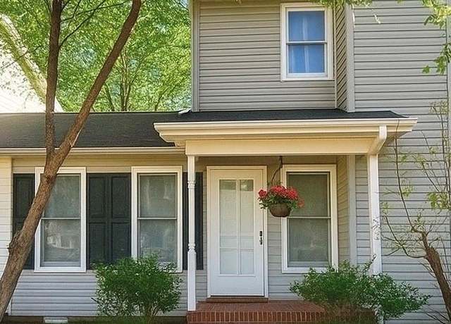Property at 430 W Morehead St, Reidsville, NC 27320, 3 beds, 2 baths