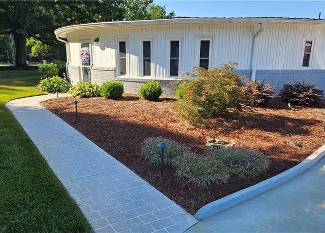 Property at 191 Howell Dr, Denton, NC 27239, 3 beds, 2 baths