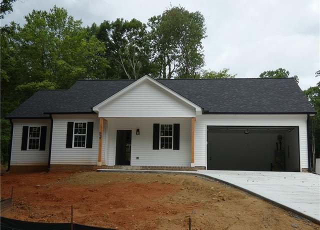 Property at 512 Carolina Ave, Yadkinville, NC 27055, 3 beds, 2 baths