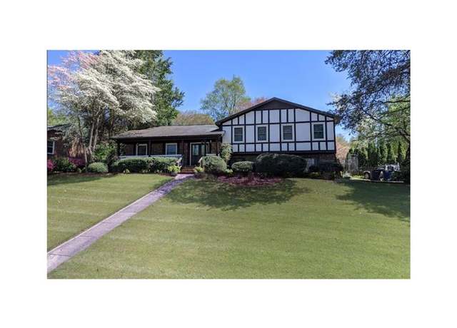 Property at 4140 Witherow Rd, Winston-salem, NC 27106, 3 beds, 3 baths