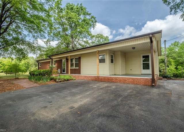 Property at 1401 Walnut St, Reidsville, NC 27320, 4 beds, 1 bath