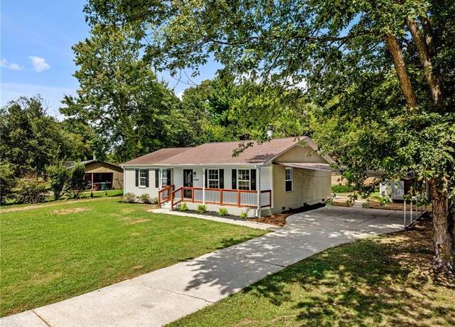 Property at 3604 Northfield Pl, High Point, NC 27265, 3 beds, 2 baths