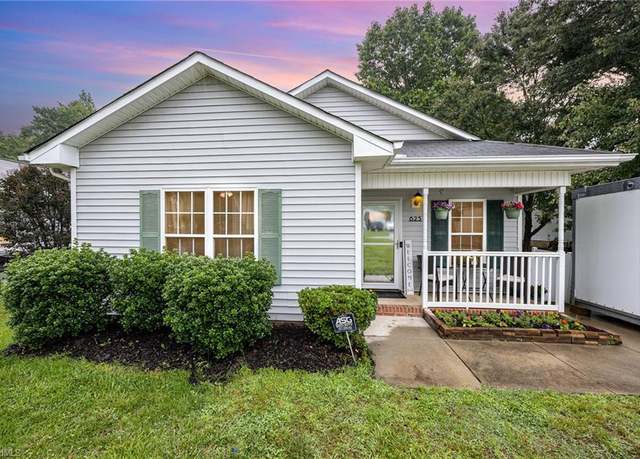 Property at 625 Shirley Ln, Greensboro, NC 27401, 3 beds, 2 baths