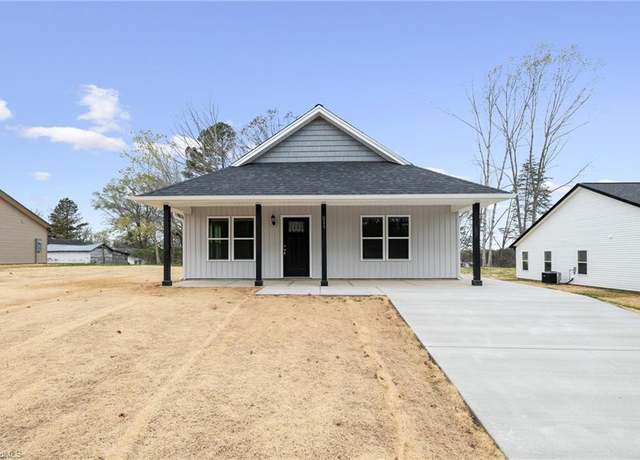 Property at 511 West End Blvd, Madison, NC 27025, 3 beds, 2 baths