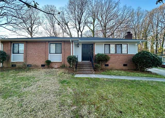 Property at 2001 Briarcliff Dr, High Point, NC 27265, 4 beds, 2 baths