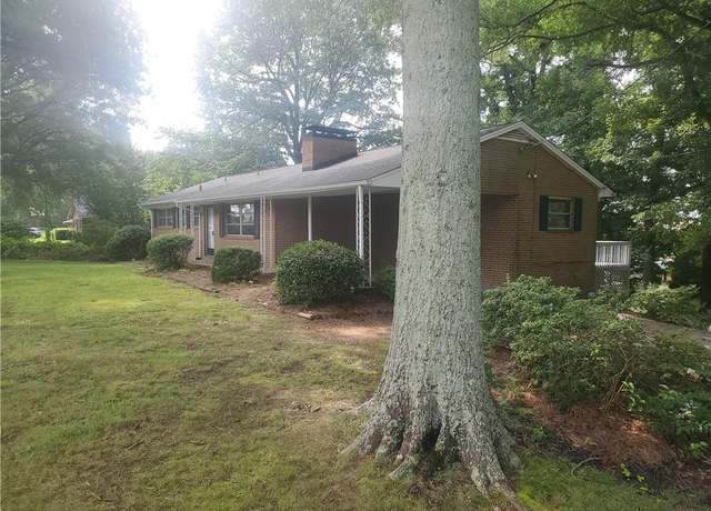 Property at 1514 Teague Ln, Kernersville, NC 27284, 3 beds, 1.5 baths