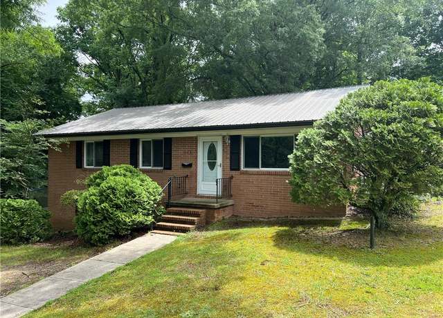 Property at 240 Byerly St, Mount Airy, NC 27030, 3 beds, 1.5 baths