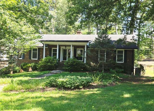 Property at 808 Pebble Dr, Greensboro, NC 27410, 5 beds, 3 baths