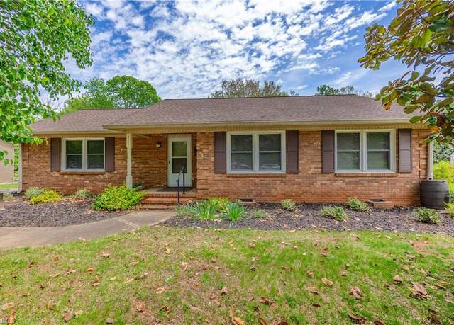 Property at 2161 New Castle Dr, Winston-salem, NC 27103, 3 beds, 2 baths