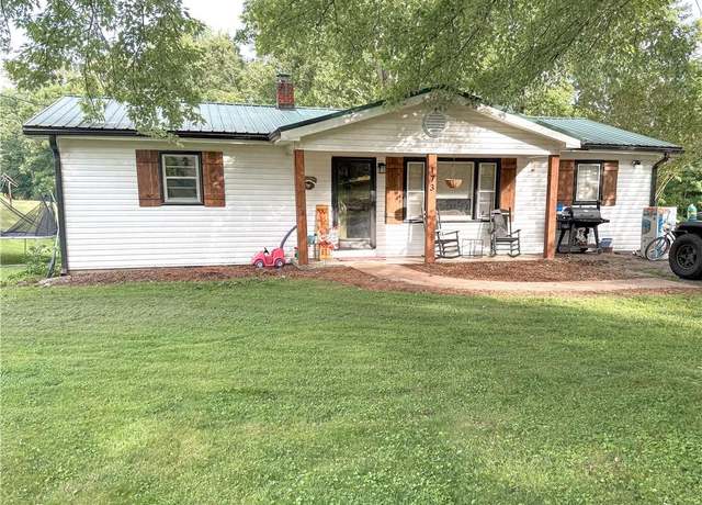 Property at 173 Olive St, Mount Airy, NC 27030, 3 beds, 1 bath