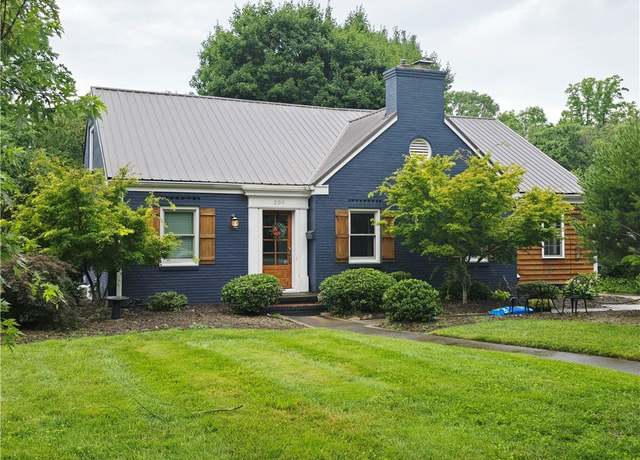 Property at 209 E Avondale Dr, Greensboro, NC 27403, 4 beds, 3 baths