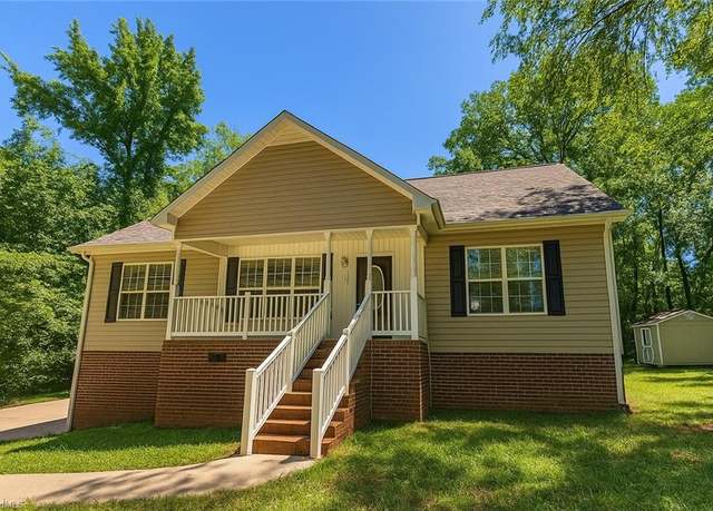Property at 162 N Hazelwood Dr, Mocksville, NC 27028, 3 beds, 2.5 baths