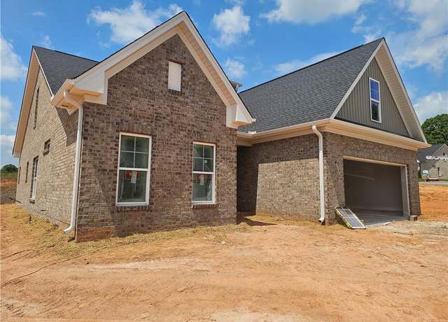 Property at 6017 Haywood St, Clemmons, NC 27012, 3 beds, 3 baths