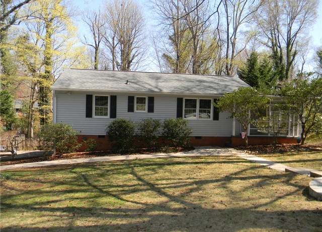Property at 3414 Wilshire Dr, Greensboro, NC 27408, 3 beds, 2 baths
