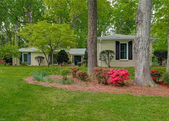 Property at 1140 Chester Rd, Winston-salem, NC 27104, 3 beds, 2.5 baths