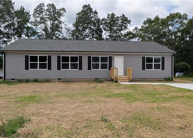 Property at 2189 Meadow Ridge Ln, Burlington, NC 27217, 3 beds, 2 baths