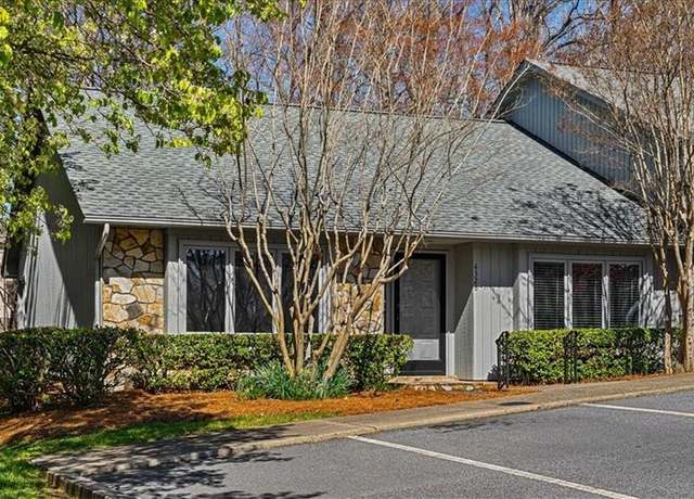 Property at 4328 Sullivans Lake Dr, Greensboro, NC 27410, 2 beds, 2 baths