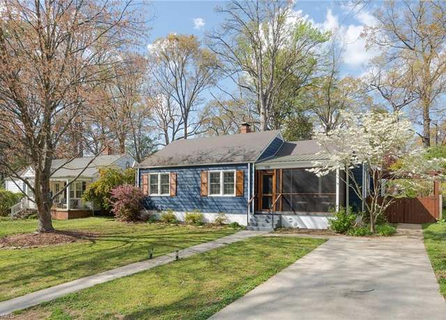 Property at 1018 Twyckenham Dr, Greensboro, NC 27408, 3 beds, 2 baths