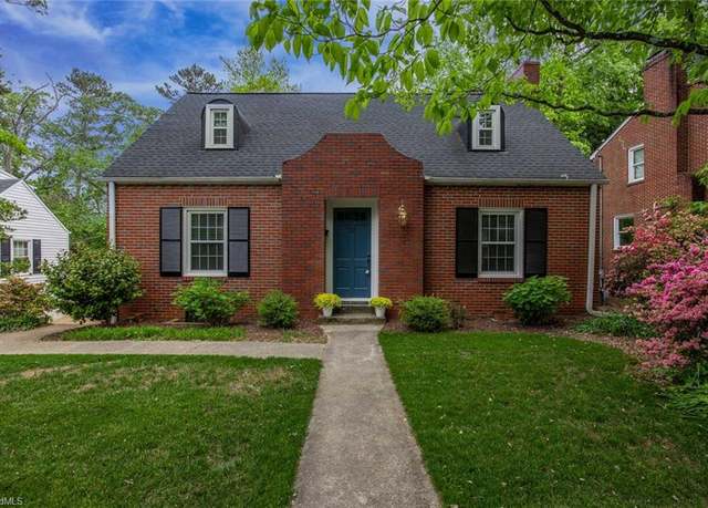 Property at 1116 Briarcliff Rd, Greensboro, NC 27408, 3 beds, 2 baths