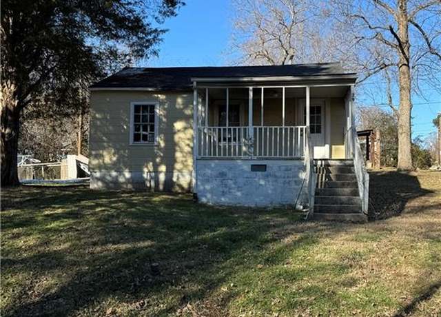 Property at 29 Circle Dr, Reidsville, NC 27320, 3 beds, 1 bath