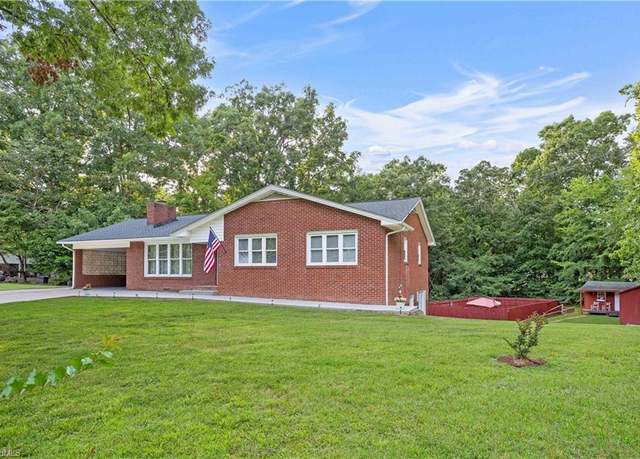 Property at 410 Queens Dr, Lexington, NC 27292, 3 beds, 2 baths