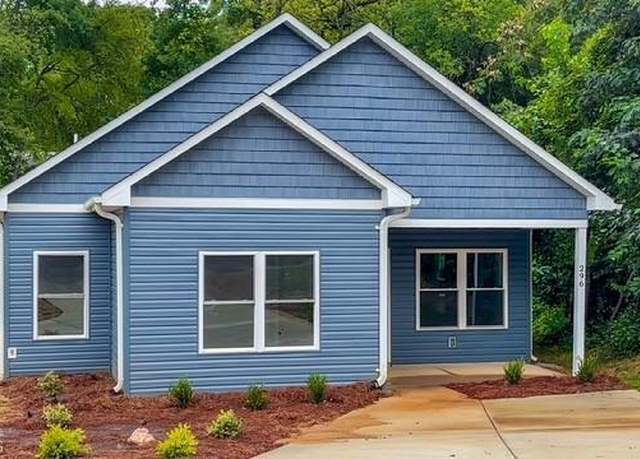 Property at 296 Fairgrove Rd, Thomasville, NC 27360, 3 beds, 2 baths