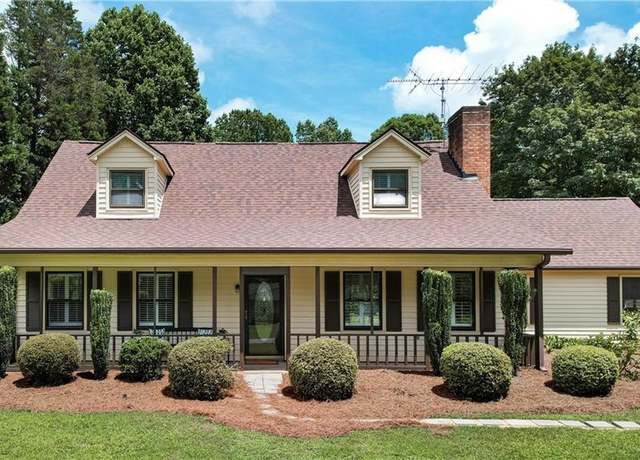 Property at 485 Uppergate Ln, Kernersville, NC 27284, 3 beds, 2 baths