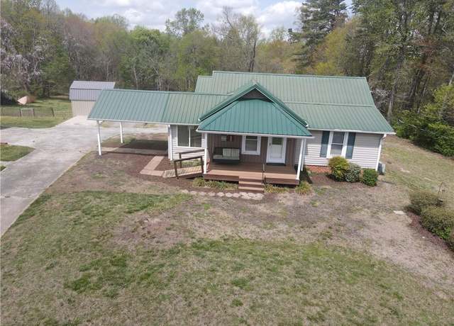 Property at 4717 Kernersville Rd, Kernersville, NC 27284, 2 beds, 1 bath
