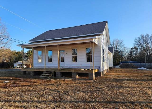 Property at 124 Vaden Rd, Reidsville, NC 27320, 3 beds, 2 baths