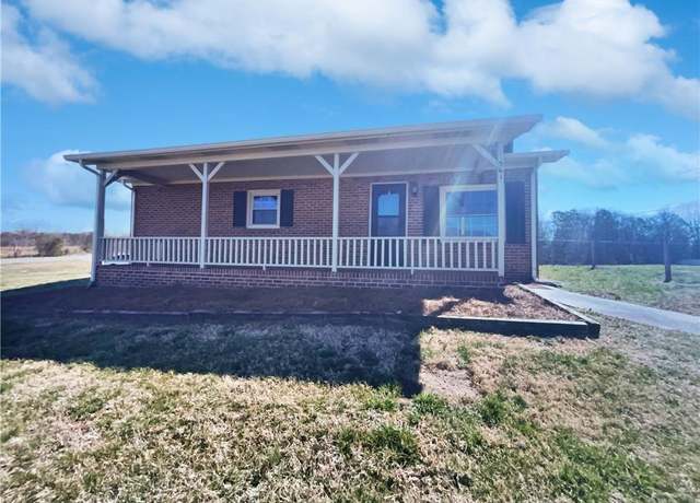Property at 561 Front St, Lexington, NC 27295, 2 beds, 1 bath